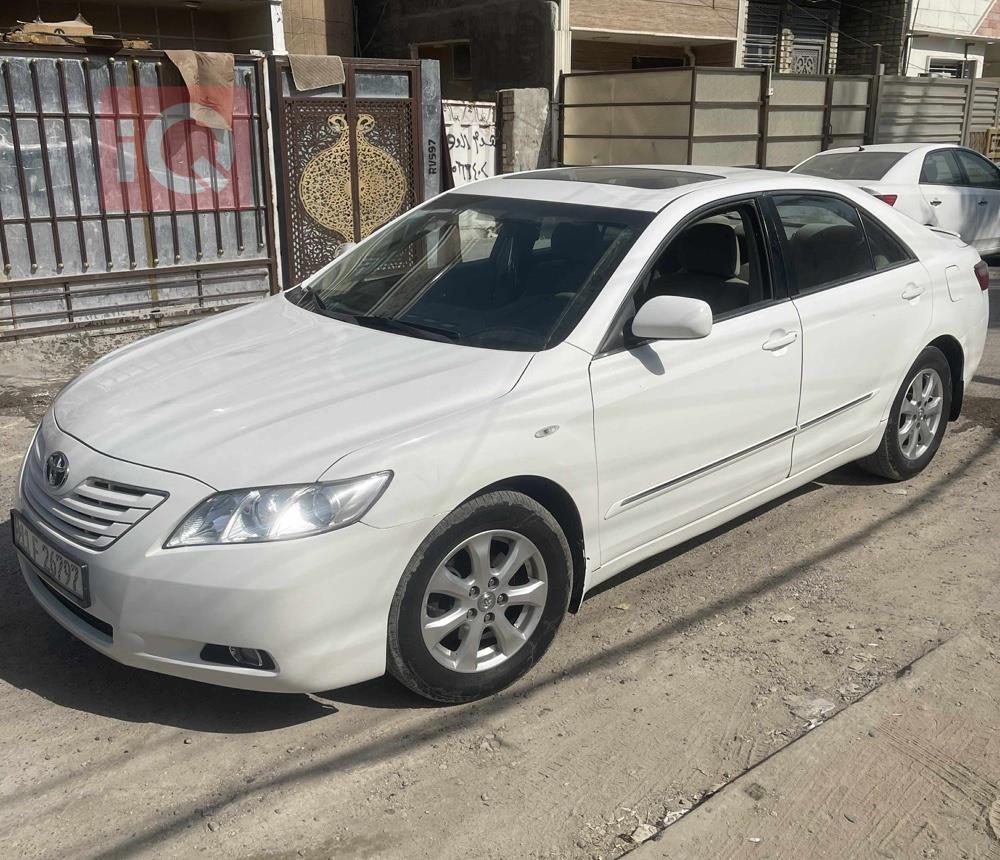 تۆیۆتا کامری